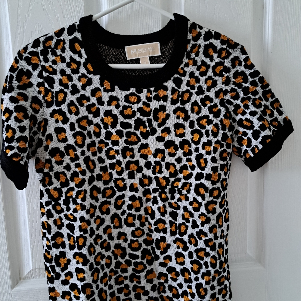 Ladies short sleeve sweater